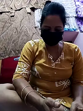 Snapshot of Tamil_sreelekha chatting on December 15, 5:19 pm Tamil sreelekha online show from December 15, 5:19 pm