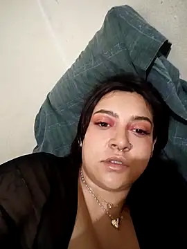 CORALINE GREYM online show from December 3, 2:12 am