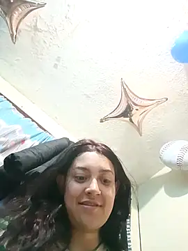 Snapshot of CORALINE_GREYM chatting on October 19, 3:53 am CORALINE GREYM online show from October 19, 3:53 am