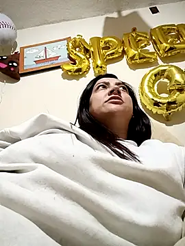 CORALINE GREYM online show from November 6, 1:53 am