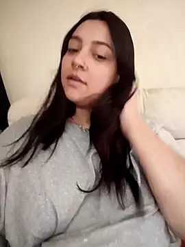 Snapshot of CORALINE_GREYM chatting on October 10, 3:24 pm CORALINE GREYM online show from October 10, 3:24 pm