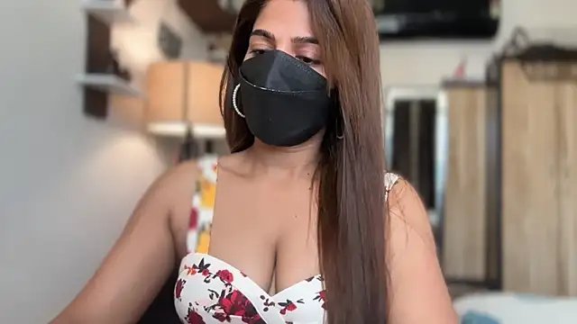 Hotty-Sana online show from April 15, 5:24 am