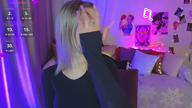 SashaBrooks online show from March 4, 4:37 pm