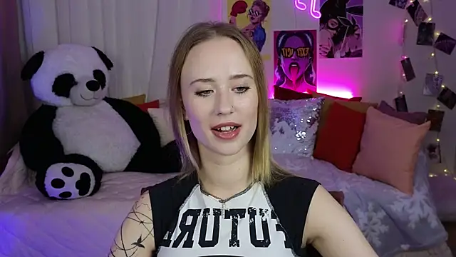 SashaBrooks online show from September 18, 6:11 pm