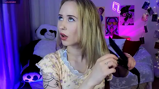 SashaBrooks online show from October 24, 6:07 pm