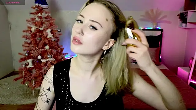 SashaBrooks online show from December 22, 1:55 pm