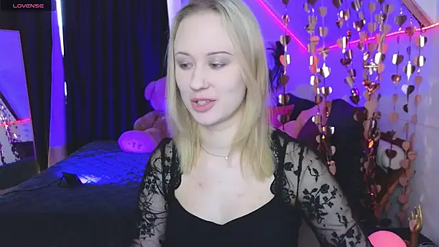 SashaBrooks online show from March 21, 1:37 pm