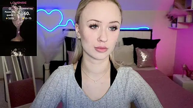 SashaBrooks online show from February 8, 4:05 pm