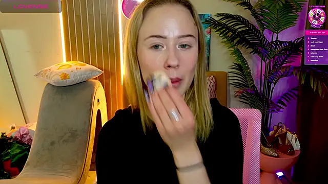 SashaBrooks online show from January 18, 3:04 pm