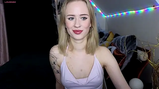 SashaBrooks online show from November 5, 2:09 pm