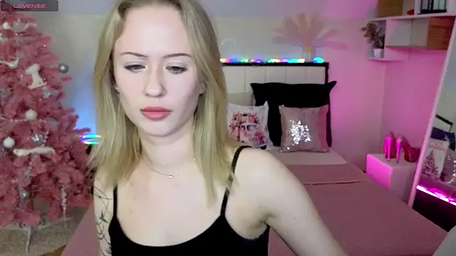 SashaBrooks online show from January 7, 7:08 pm