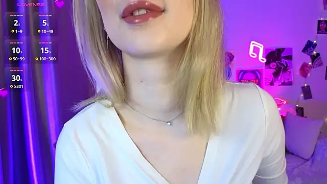 SashaBrooks online show from March 1, 2:17 pm