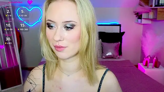 SashaBrooks online show from February 19, 2:03 pm