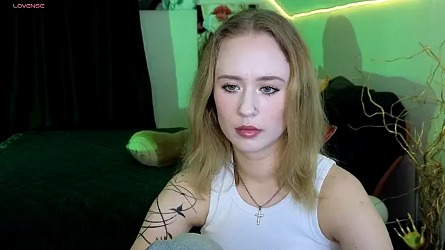 SashaBrooks online show from September 15, 6:08 pm