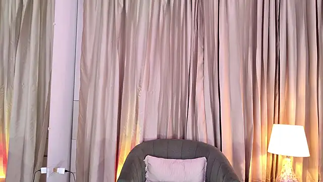 candyy bella online show from February 24, 12:28 pm