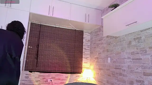 candyy bella online show from November 11, 7:30 pm