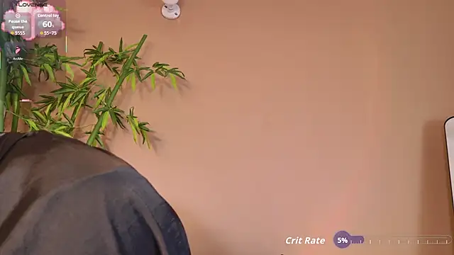 candyy bella online show from December 13, 8:04 pm