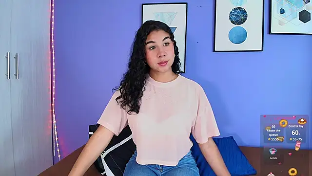 Snapshot of candyy_bella chatting on February 27, 12:45 pm candyy bella online show from February 27, 12:45 pm