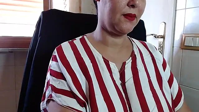 Foxlady2271 online show from May 27, 8:54 am