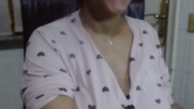 Snapshot of Foxlady2271 chatting on September 24, 3:46 am Foxlady2271 online show from September 24, 3:46 am