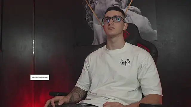 JacksonOlsenn online show from November 14, 8:56 pm