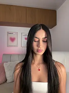 maddy bronw  online show from March 21, 11:19 pm