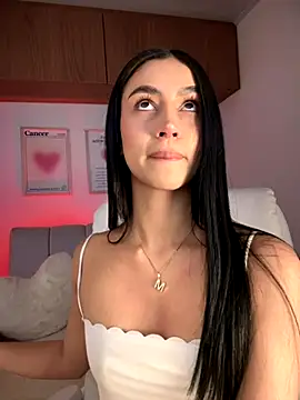maddy bronw  online show from September 21, 12:49 am