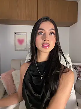 Snapshot of maddy_bronw_ chatting on May 16, 11:59 pm maddy bronw online show from May 16, 11:59 pm