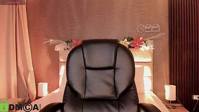 Cristal  adams online show from December 2, 12:29 pm