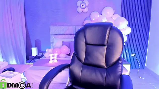 Cristal  adams online show from October 21, 12:26 pm