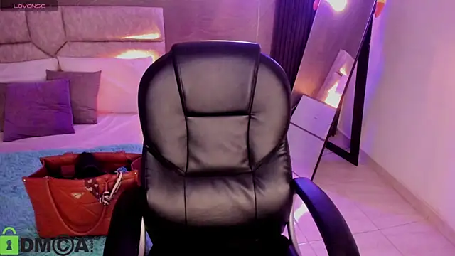 Cristal  adams online show from January 12, 12:34 pm