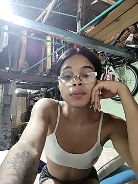 evelyn wine online show from December 1, 7:04 pm