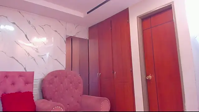 evelyn wine online show from November 15, 4:05 am