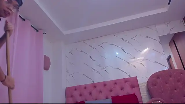 evelyn wine online show from November 12, 7:07 pm