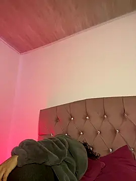 NINA 18 YEARS online show from November 8, 8:45 pm