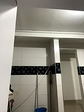 NINA 18 YEARS online show from November 22, 10:30 pm