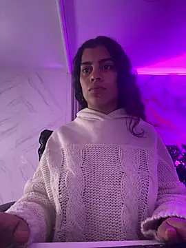 NINA 18 YEARS online show from November 24, 9:04 pm