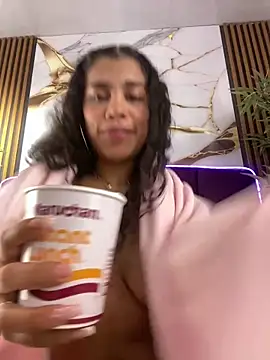 NINA 18 YEARS online show from October 22, 7:08 am