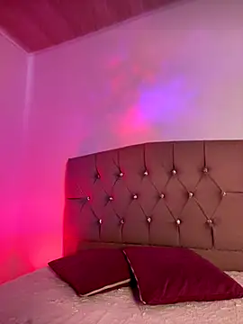 NINA 18 YEARS online show from November 7, 6:56 pm