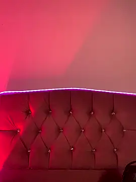 NINA 18 YEARS online show from October 6, 10:54 pm