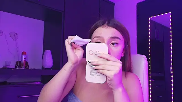 TinaJonnes  online show from March 12, 5:55 am