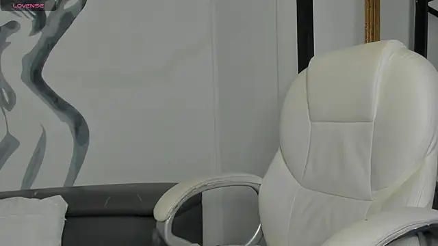 TinaJonnes  online show from March 11, 8:52 am