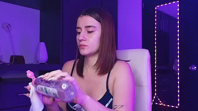 TinaJonnes  online show from March 11, 7:24 am