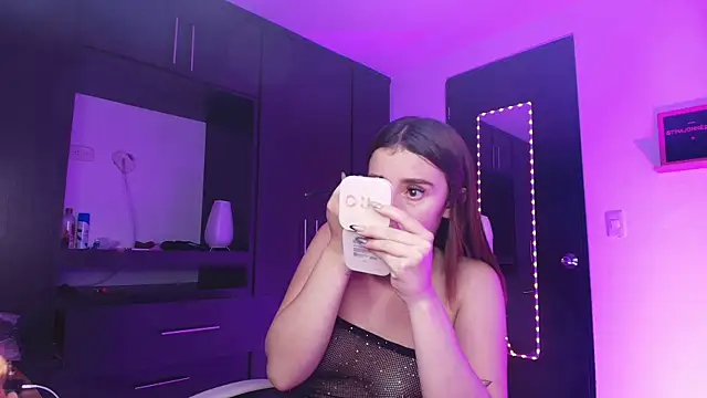 TinaJonnes  online show from February 26, 7:41 am