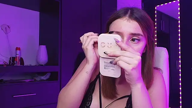 TinaJonnes  online show from March 18, 4:15 am