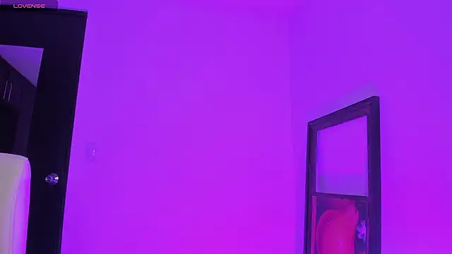 TinaJonnes  online show from February 4, 9:04 am