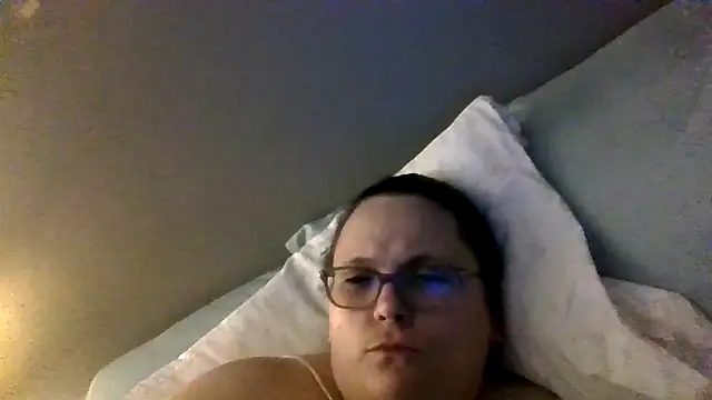Snapshot of badbish777 chatting on September 20, 8:30 am badbish777 online show from September 20, 8:30 am