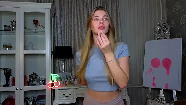 AnneFoxy online show from November 18, 7:44 am