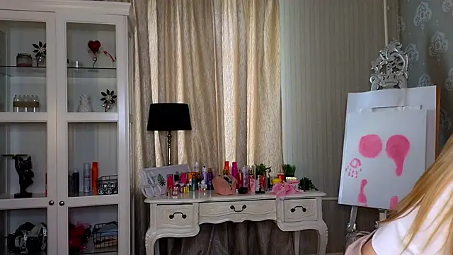 AnneFoxy online show from March 20, 7:20 am