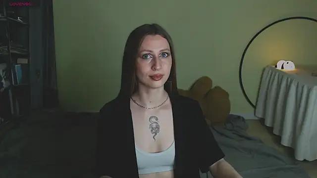 OaklynDobson online show from June 18, 9:42 pm
